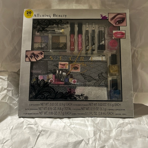 Alluring Beauty Makeup Bundle Set Comes With Bag Eyeshadows Polish Lip Color NIB - Picture 2 of 10